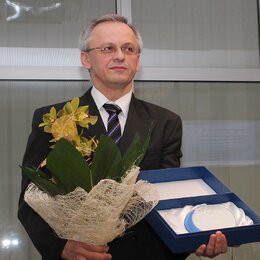 Cenu Technológ roka SR 2012 získal vedec z FCHPT STU Pavel Alexy